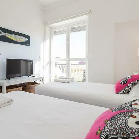 Apartment Feels Like Restelo Bright With Balcony